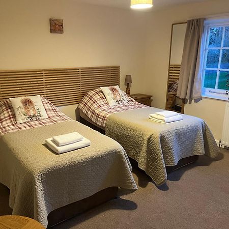 Ford Village Bed & Breakfast エクステリア 写真