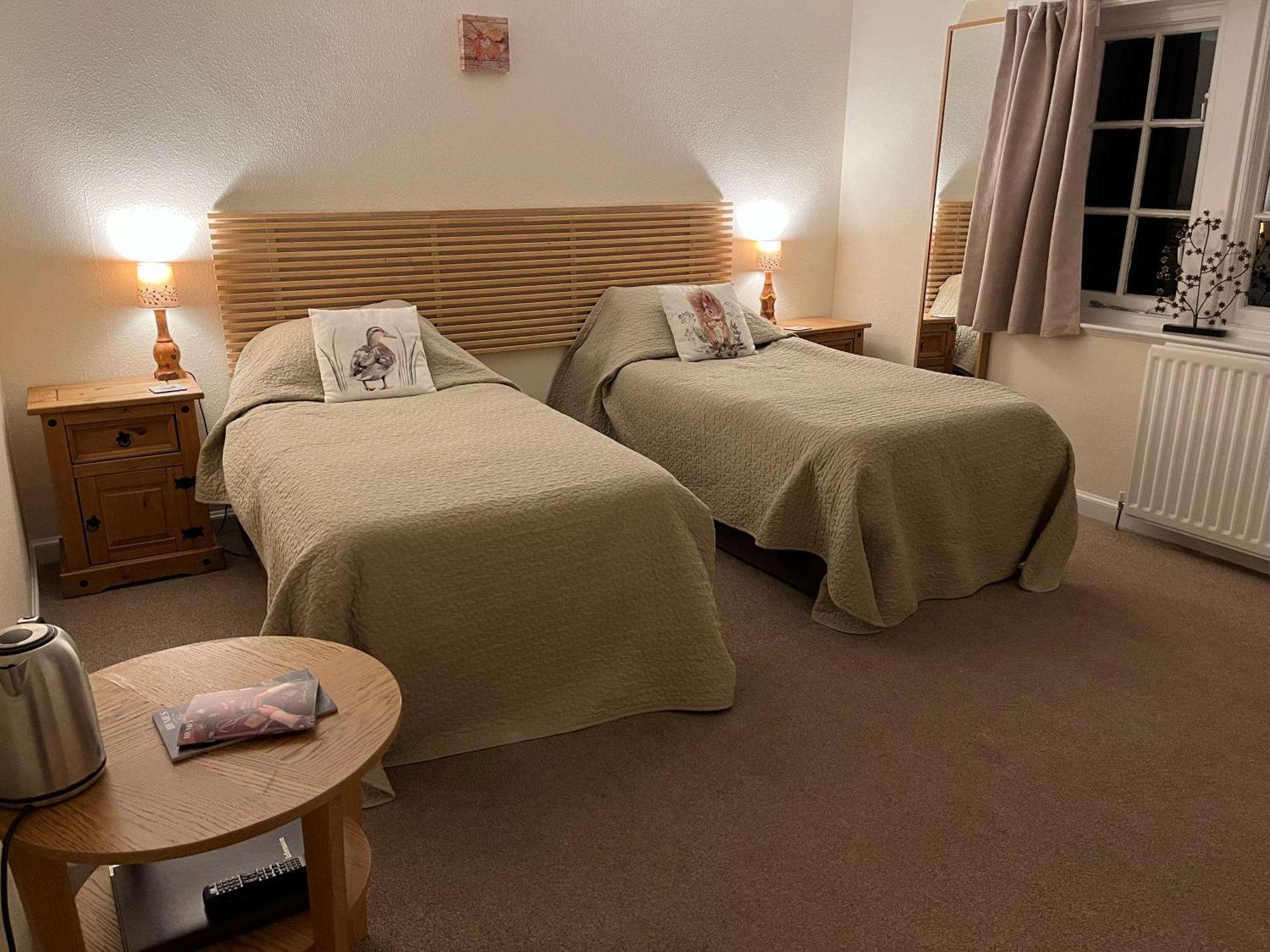 Ford Village Bed & Breakfast エクステリア 写真