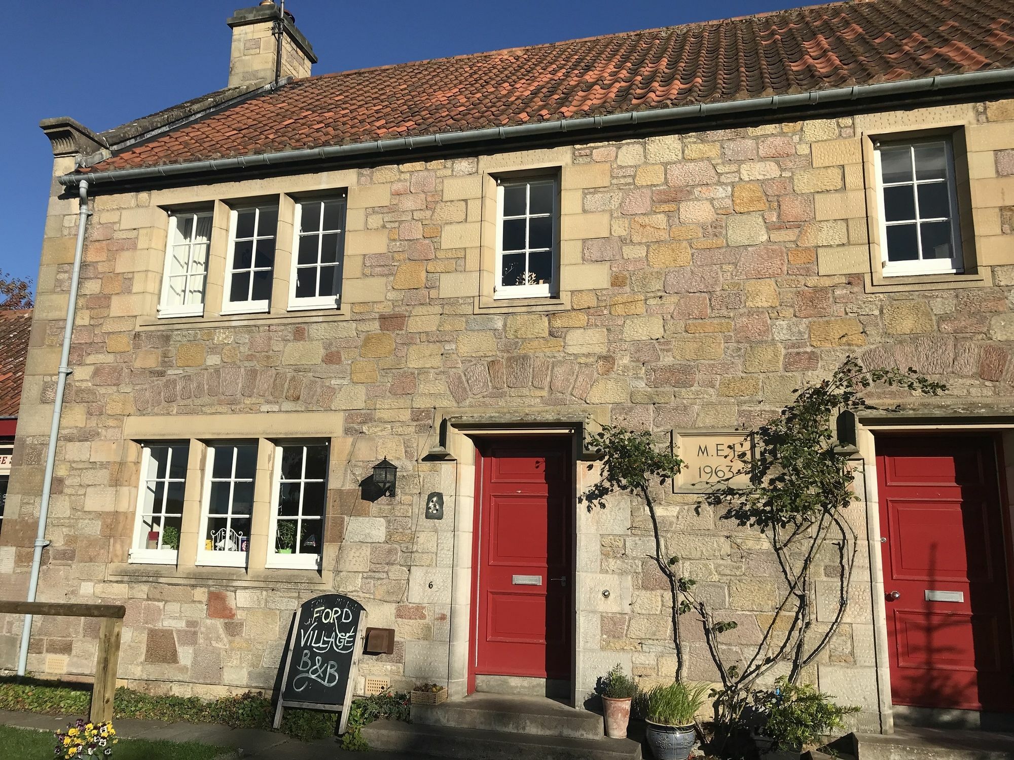Ford Village Bed & Breakfast エクステリア 写真